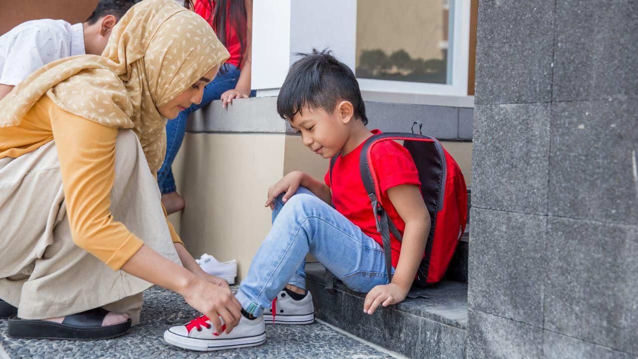 Tips Memilih Sepatu Sekolah Anak yang Nyaman