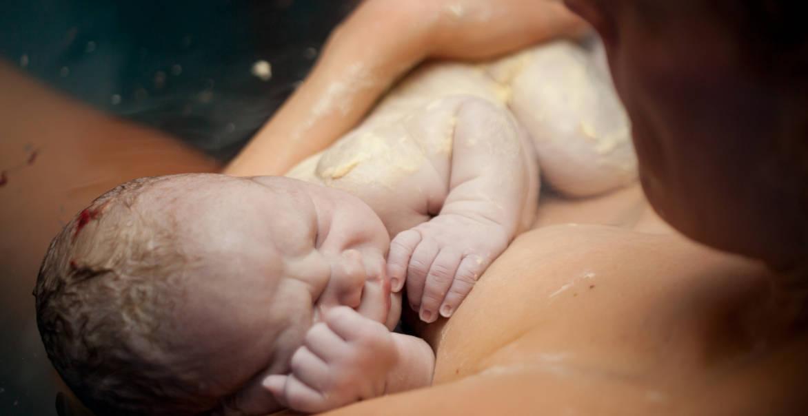 9 Hal yang Terjadi pada Bayi 24 Jam Setelah Lahir