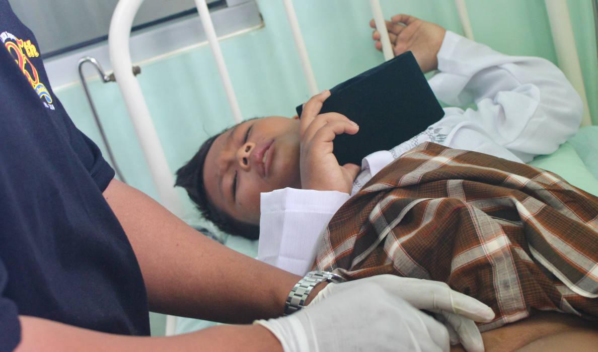 Anak sedang disunat