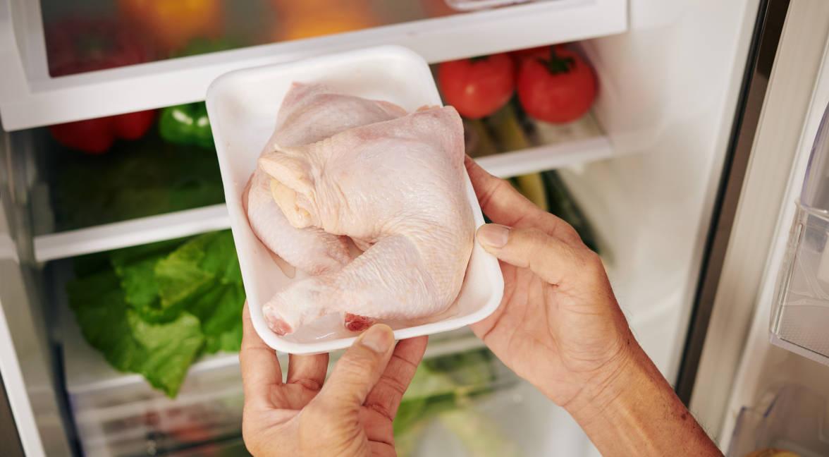 Tips Mengolah dan Menyimpan Daging Ayam Biar Terjaga Kesegaran dan Kandungan Gizinya!