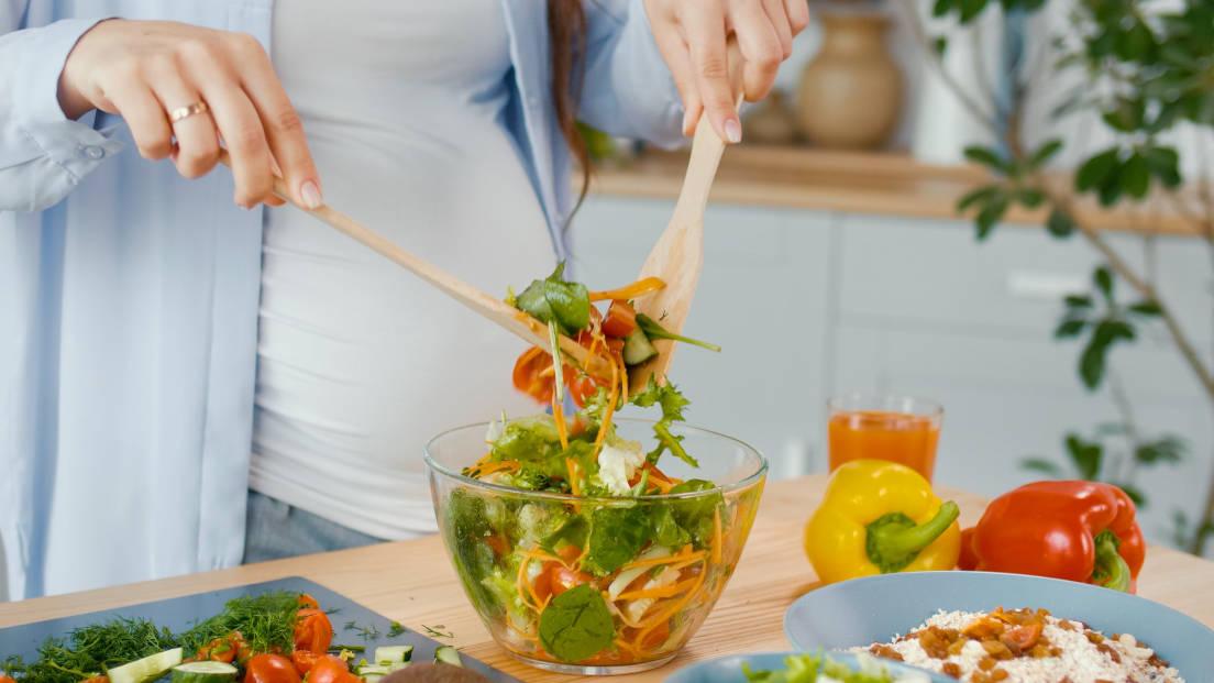 7 Makanan Kaya Nutrisi untuk Meningkatkan Kadar Zat Besi Selama Kehamilan