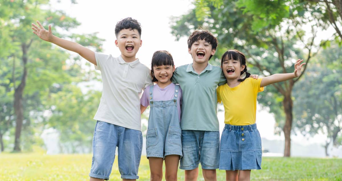 Anak-anak dengan emosi positif 