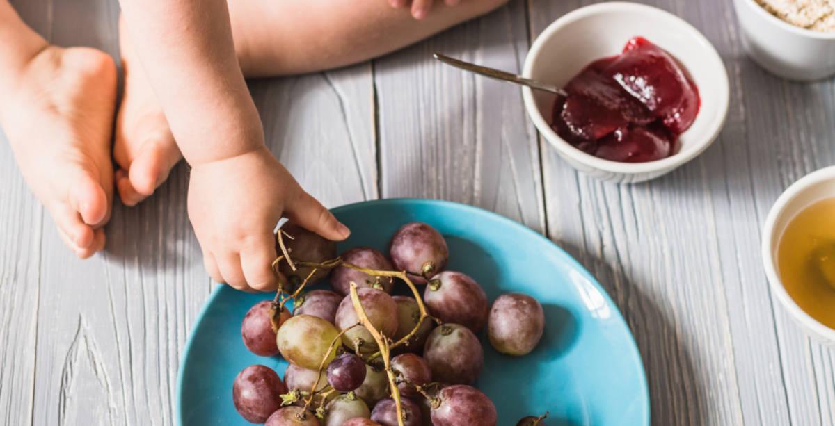 Bayi Baru Mulai MPASI? Mums, Ini Makanan yang Dilarang untuk Bayi
