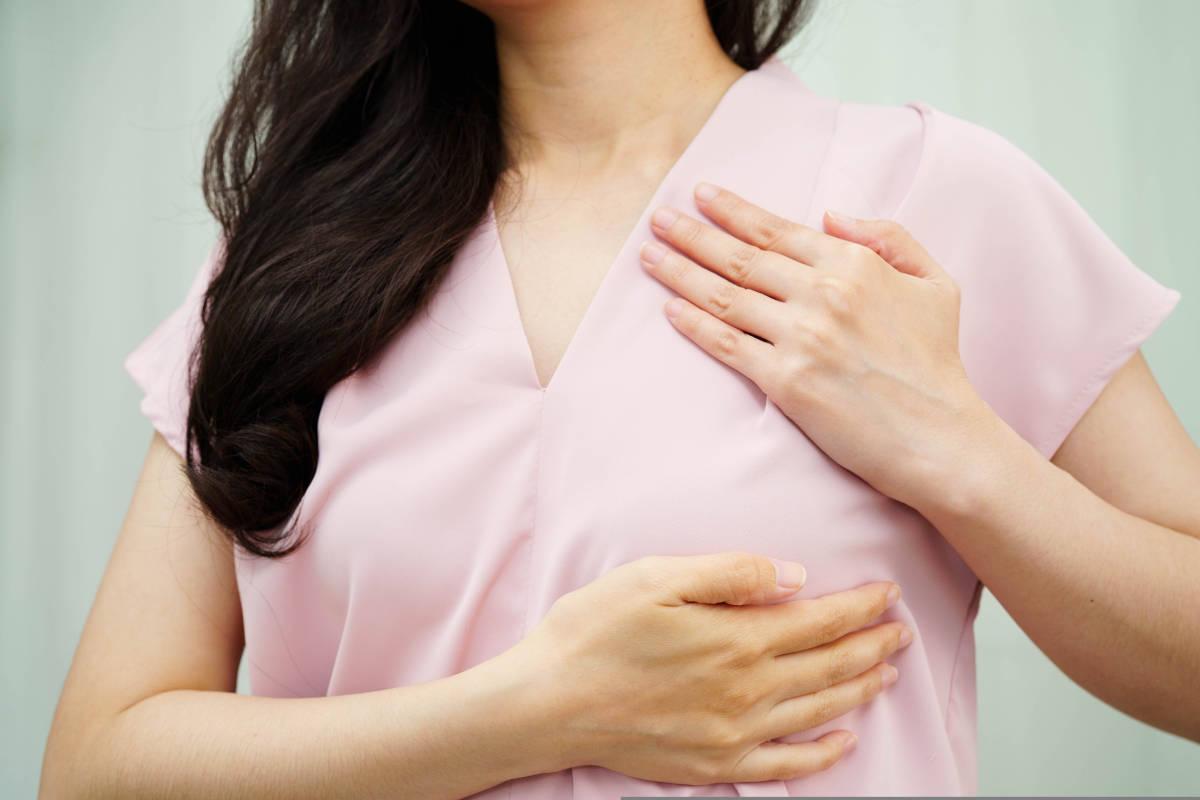 Deteksi dini kanker payudara dengan SADARI